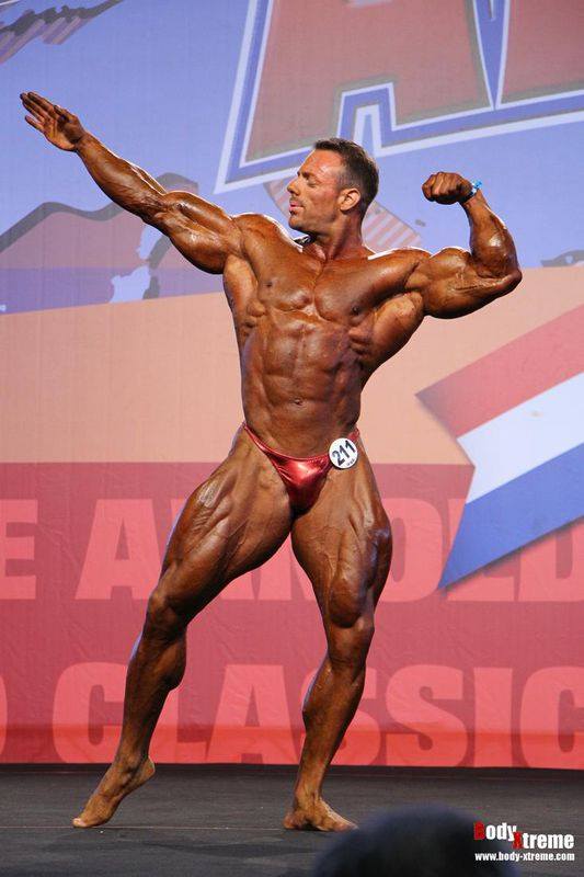Умер Сандро Хофер... выпав из окна борделя. - Бодибилдинг форум AnabolicShops